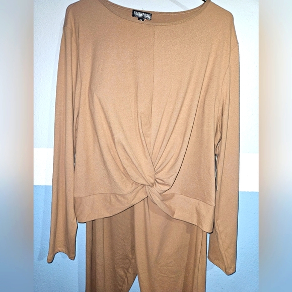 Plus Size Outfit 2 Piece Feathers Plus Size Loungewear Khaki NWT 3X - Picture 6 of 6